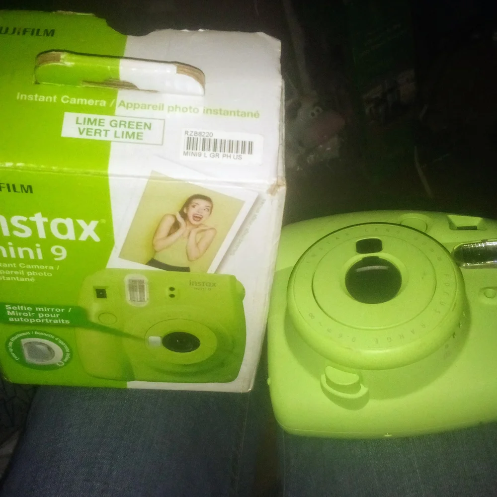 Fujifilm Instax Mini 9 in Bright Green